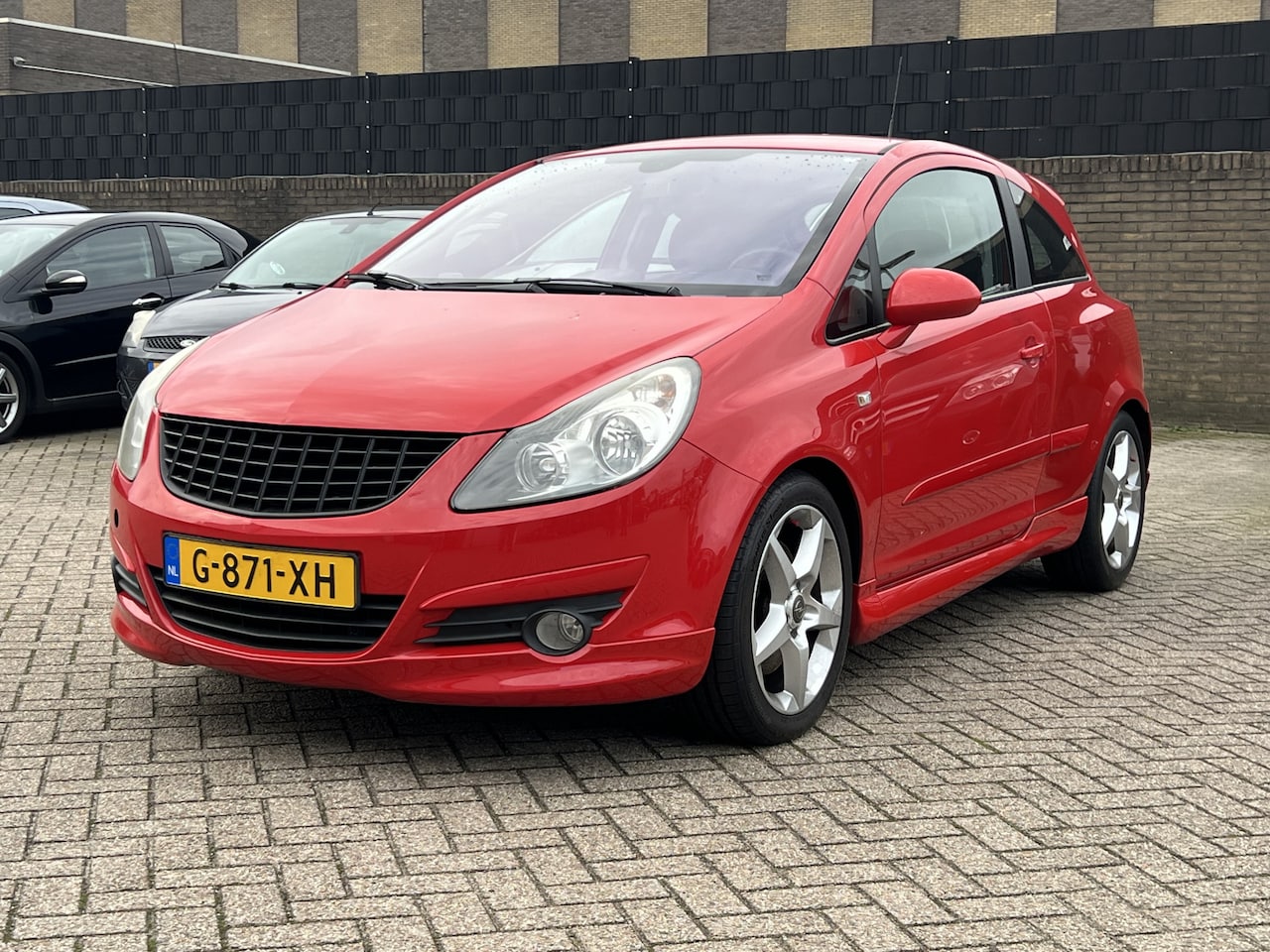 Opel Corsa - 1.6-16V GSI | Leest tekst | Zo mee - AutoWereld.nl