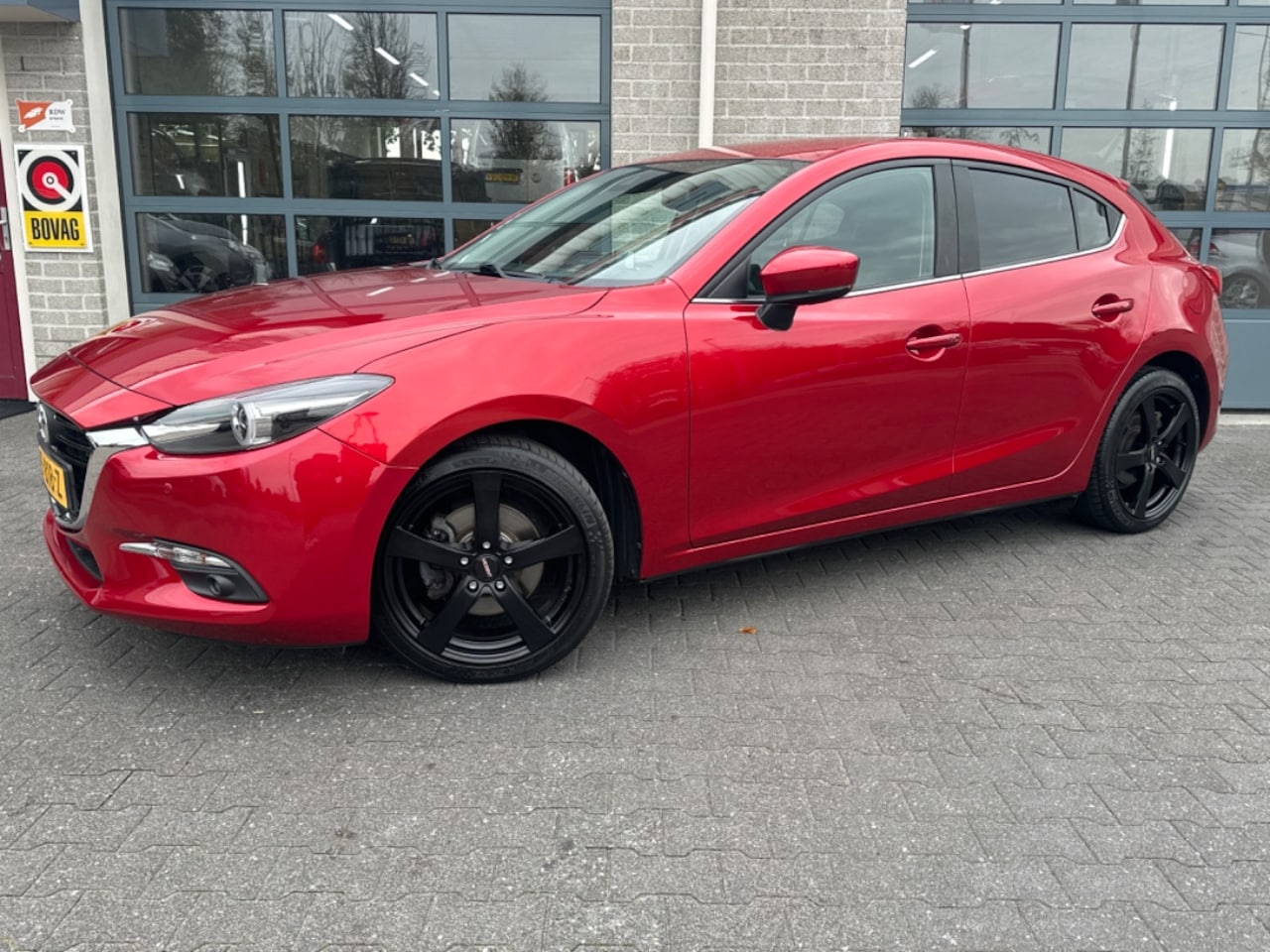 Mazda 3 - 2.0 SkyActiv-G 120 SkyLease GT 2.0 SkyActiv-G 120 SkyLease GT | CAMERA | BOSE | - AutoWereld.nl