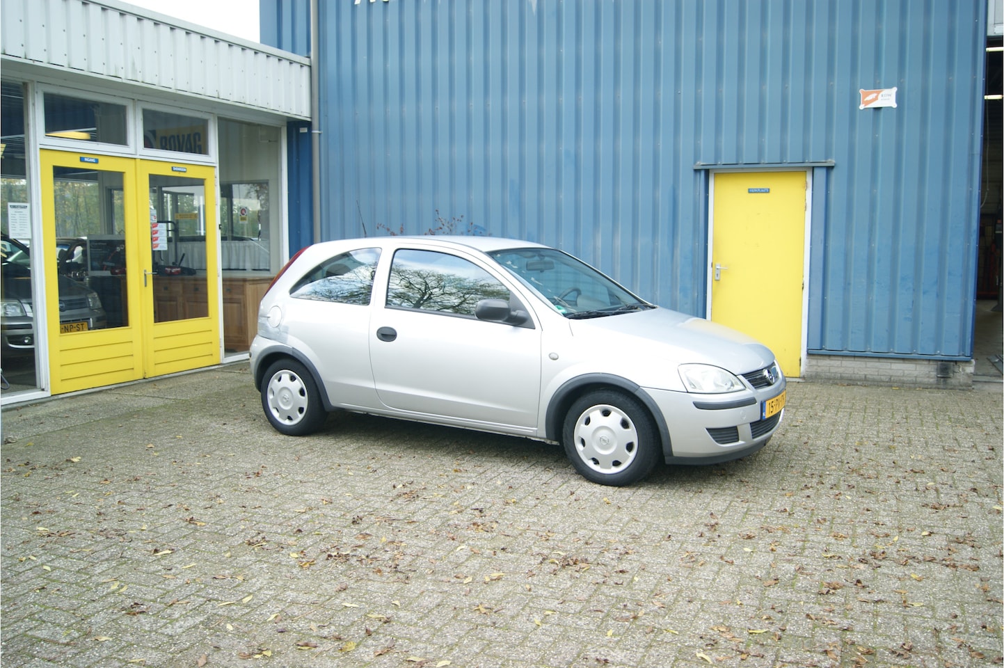 Opel Corsa - 1.2-16V Rhythm 1.2-16V Rhythm, Airco, Trekhaak, Nieuwe APK!!!! - AutoWereld.nl