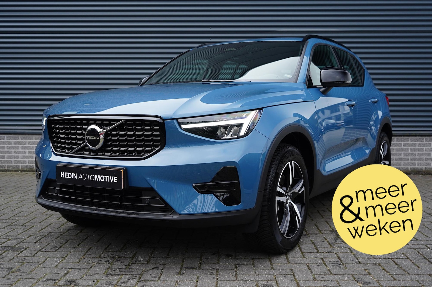 Volvo XC40 - 2.0 B4 Plus Dark Trekhaak elektrisch uitklapbaar | Apple Carplay Android Auto | Verwarmbar - AutoWereld.nl