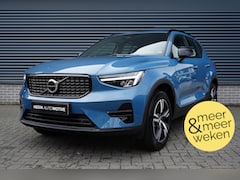 Volvo XC40 - 2.0 B4 Plus Dark Trekhaak elektrisch uitklapbaar | Apple Carplay Android Auto | Verwarmbar