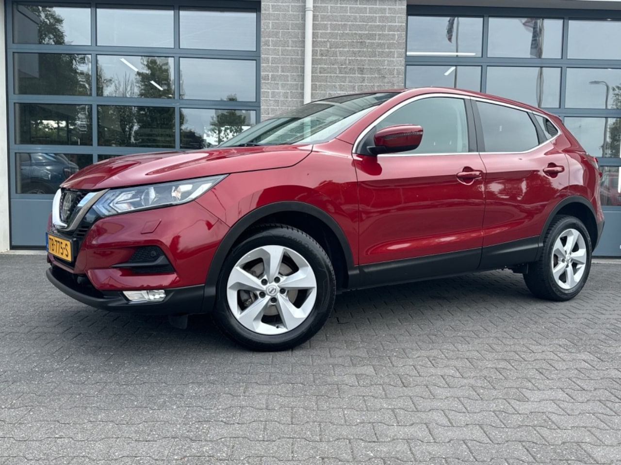 Nissan Qashqai - 1.2 N-Connecta | RECENT GR OH | TREKHAAK | - AutoWereld.nl