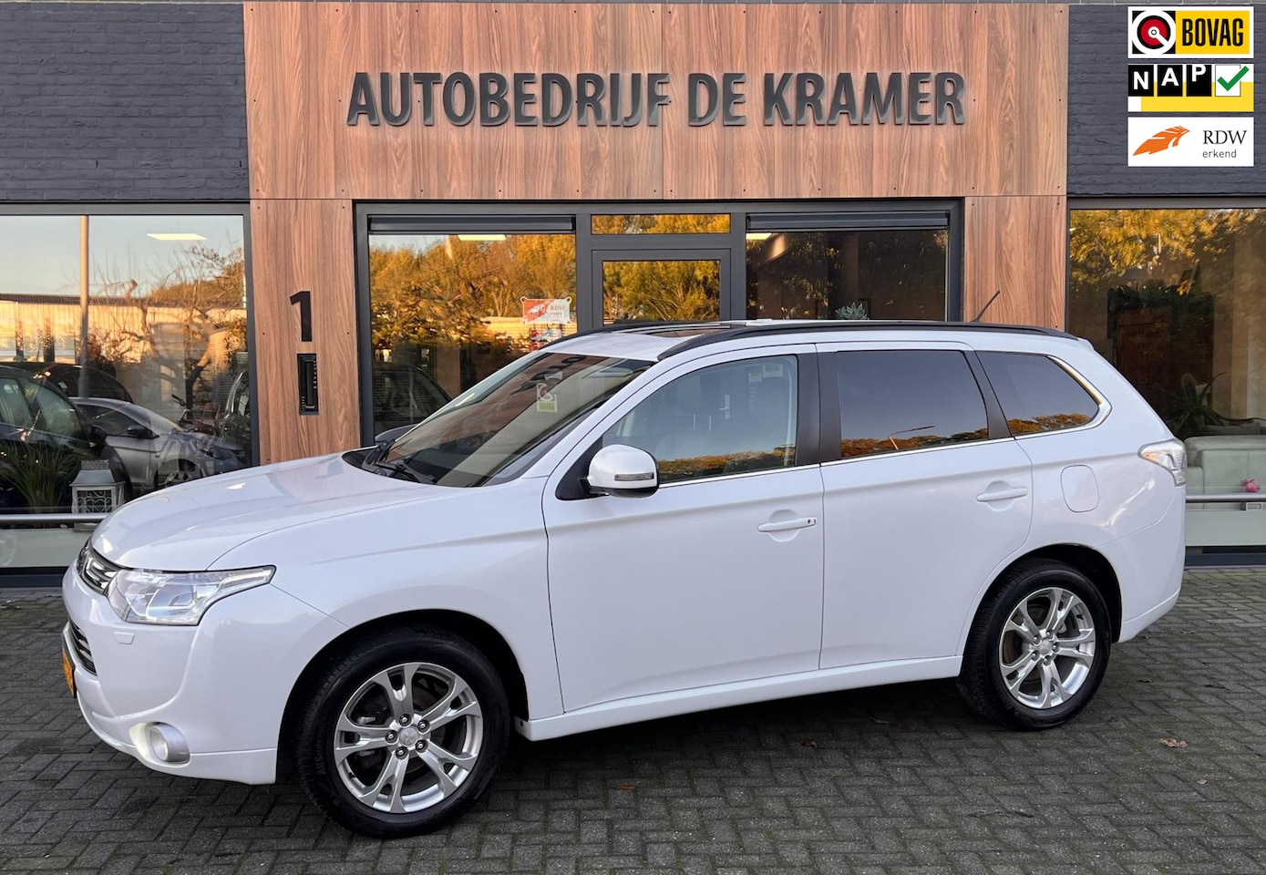 Mitsubishi Outlander - 2.0 Instyle 7 persoons auto - AutoWereld.nl