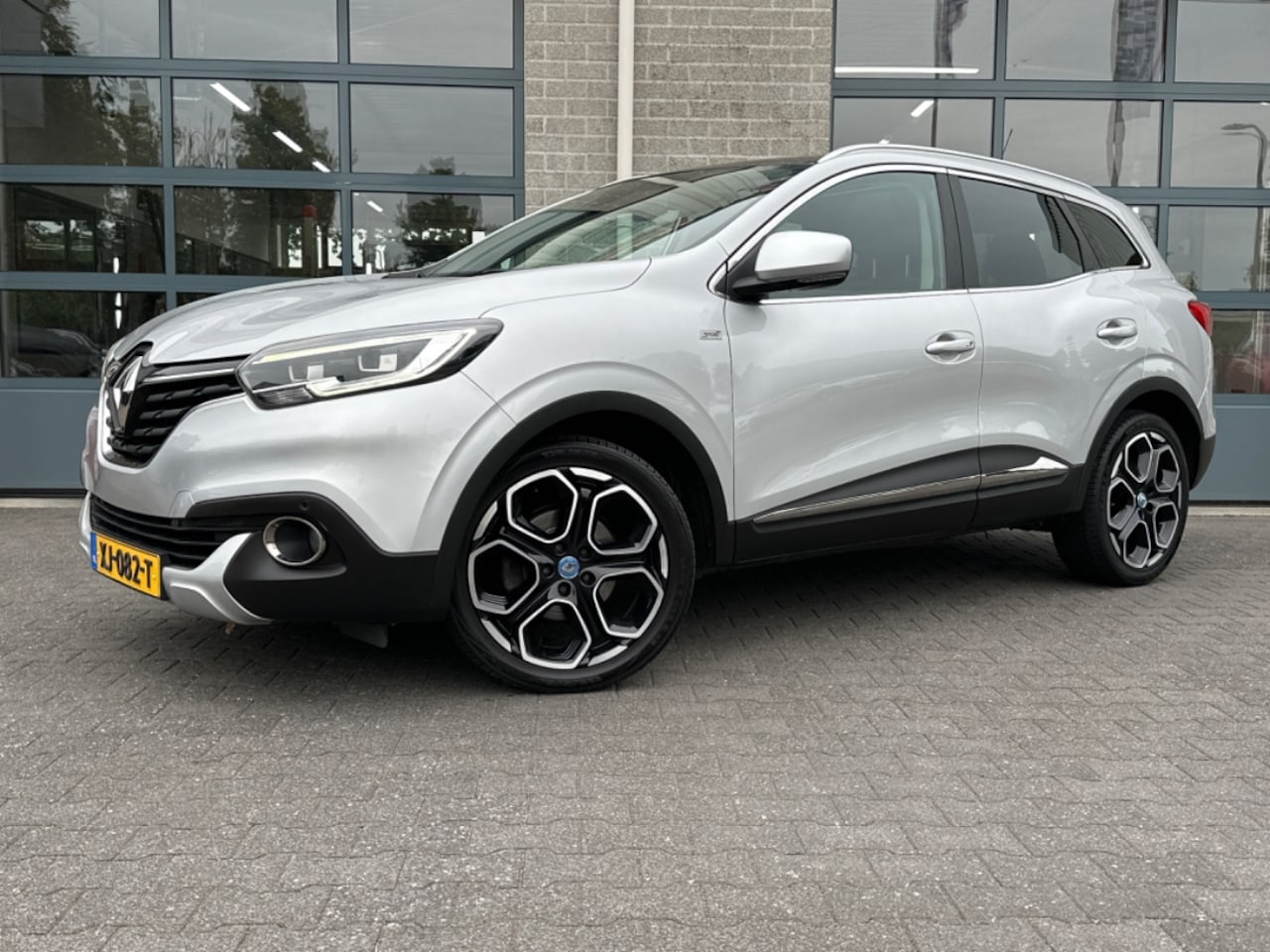 Renault Kadjar - 1.2 TCe Bose PANORAMADAK | TREKHAAK | - AutoWereld.nl