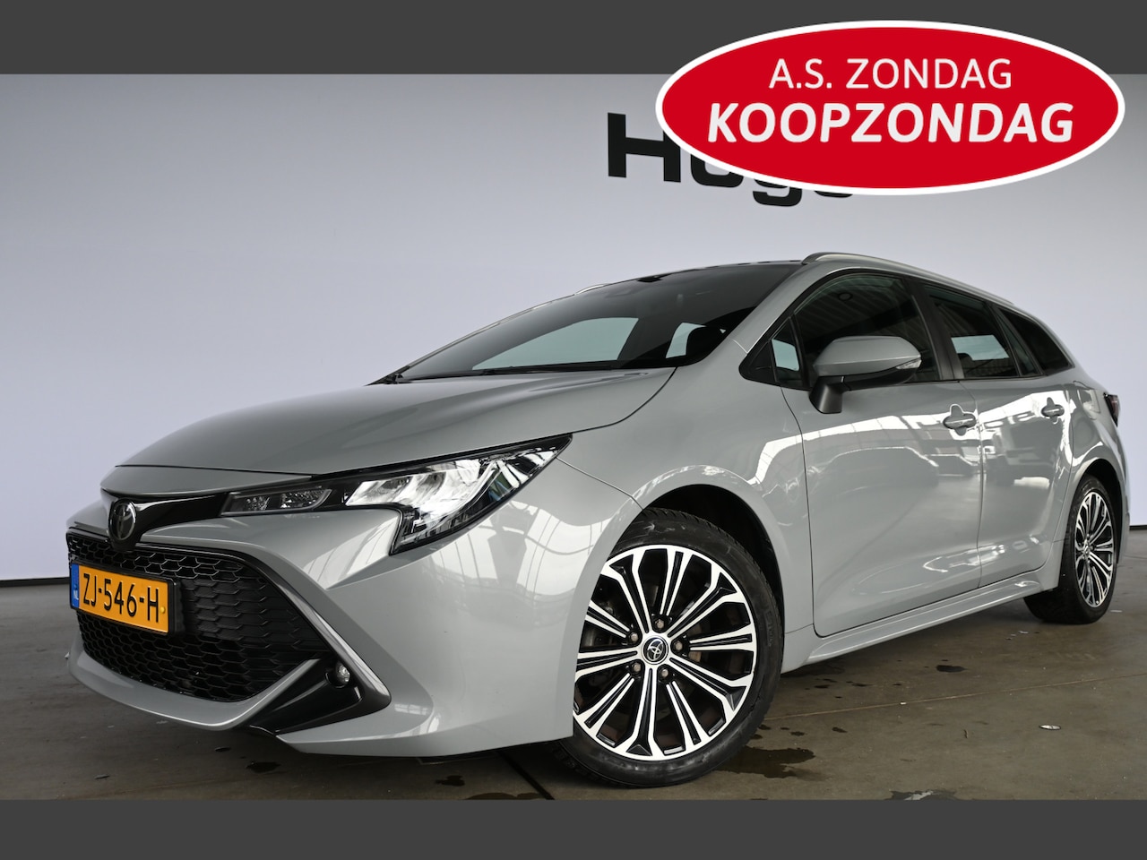 Toyota Corolla Touring Sports - 1.2 Turbo First Edition BTW Ecc Navigatie LED 100% Onderhouden! Inruil Mogelijk! - AutoWereld.nl