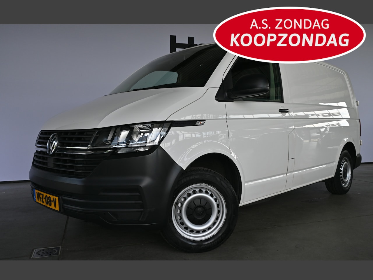 Volkswagen Transporter - 2.0 TDI L1H1 26 Economy Business 3 Zits Airco Carplay 1e Eigenaar! Inruil Mogelijk! - AutoWereld.nl