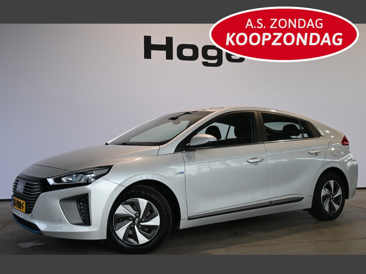 Hyundai IONIQ - 1.6 GDi Comfort Automaat Ecc Navigatie LED Rijklaarprijs Inruil Mogelijk! - AutoWereld.nl