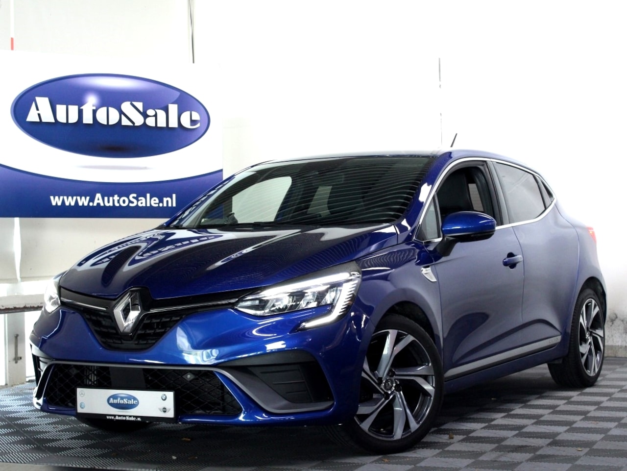 Renault Clio - 1.0 TCe RS-Line CARPLAY VIRTUAL DAB CAMERA LEDER '20 - AutoWereld.nl