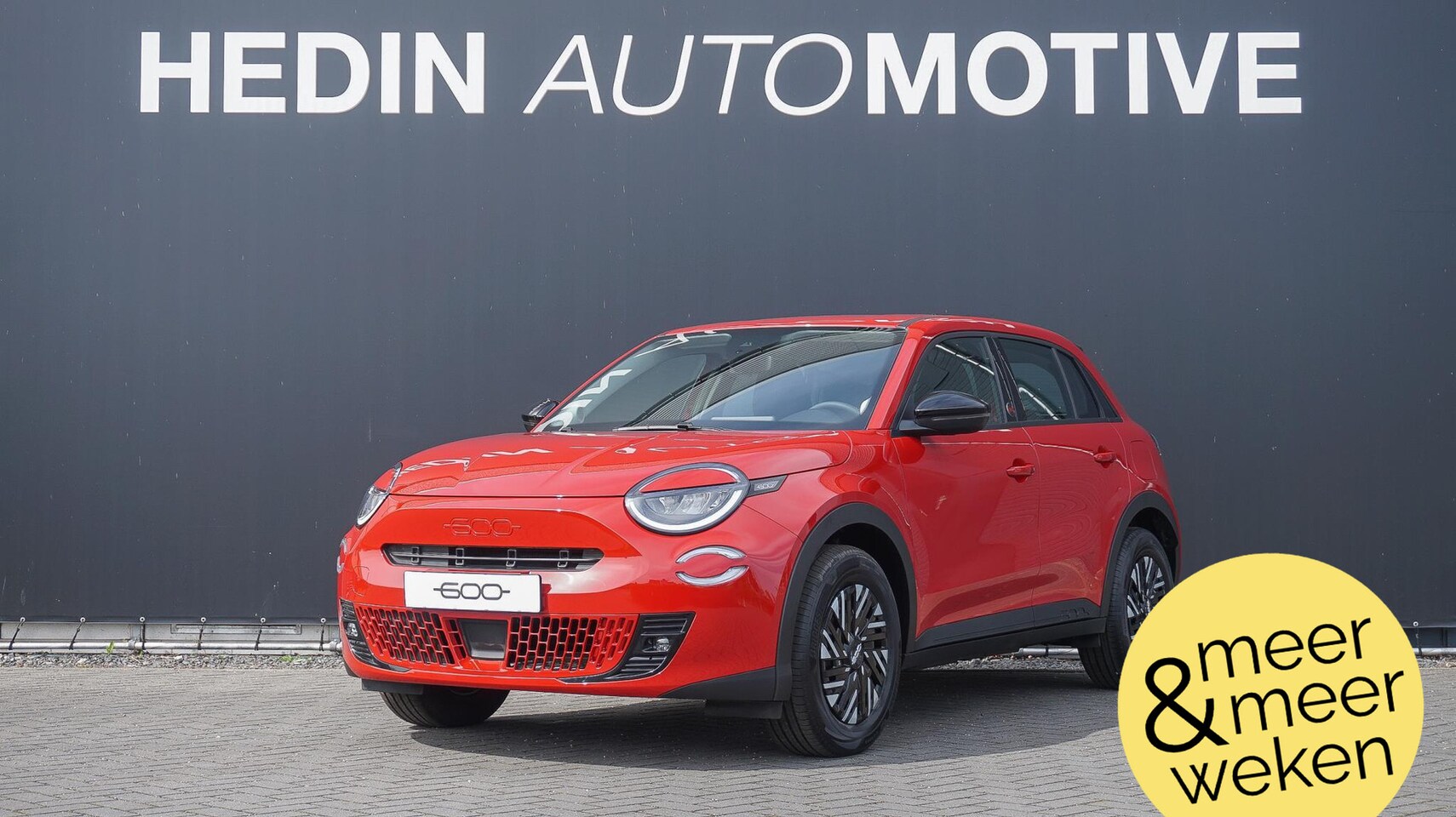 Fiat 600e - 54kWh RED | Keyless start | Draadloos Carplay | Parkeersensoren | LED | DAB+ | Subsidie mo - AutoWereld.nl