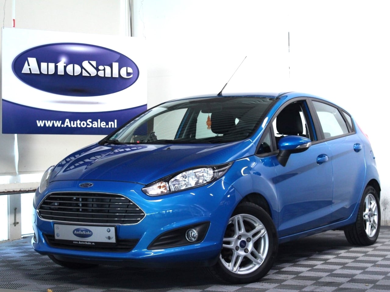 Ford Fiesta - 1.25 Trend 63.000km 2eEIG AIRCO LMV MFSTUUR '15 - AutoWereld.nl