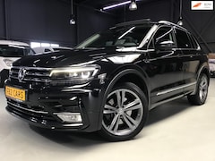 Volkswagen Tiguan - 2.0 TDI 4Motion Highline I R Line I 240 Pk I 2e Eigen I Pano I Digital Dash I Navi I 360 C