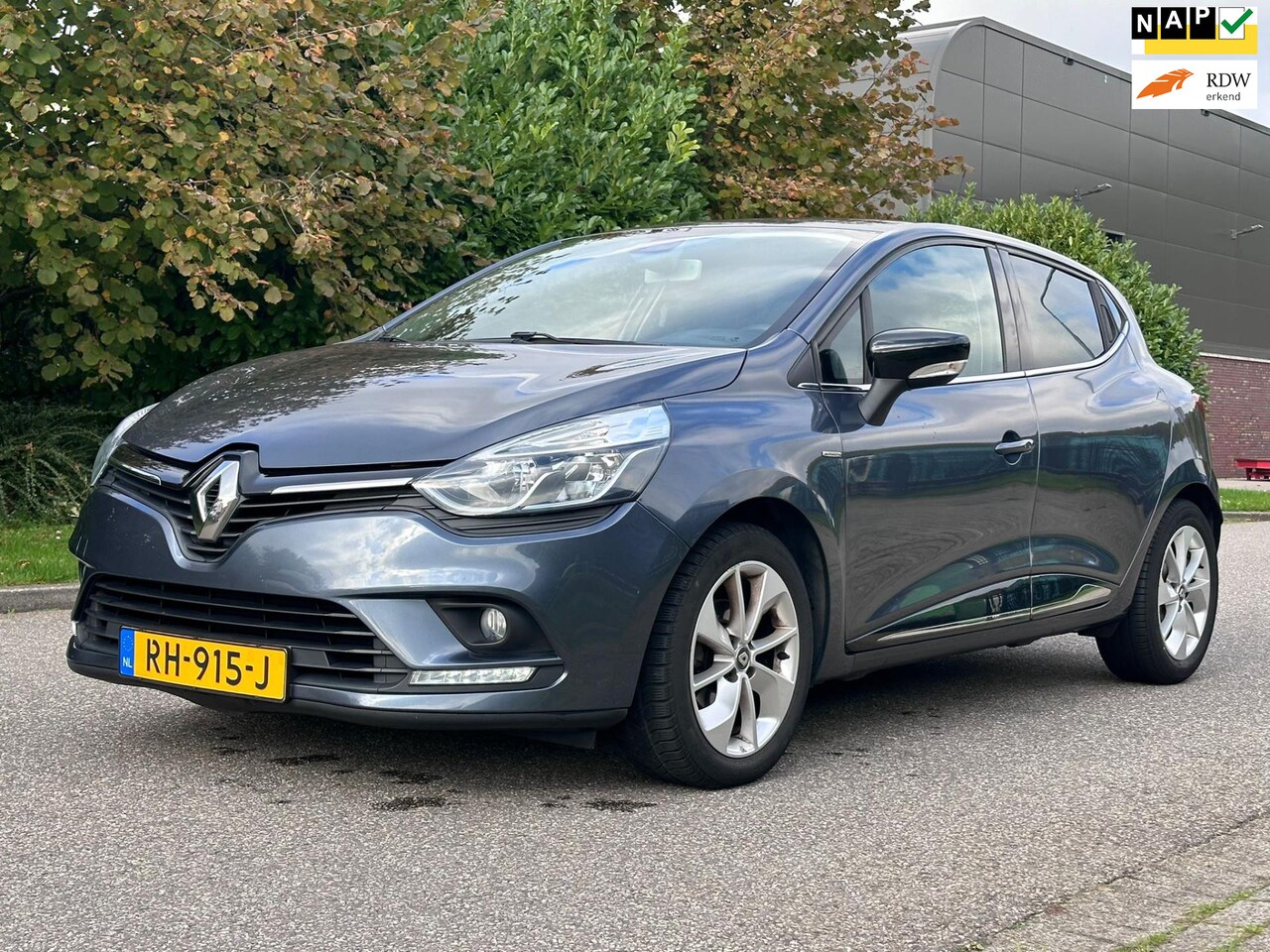 Renault Clio - 0.9 TCe Intens Navigatie*Stoelverwarming*Cruise*NAP*NAP*LM velgen*LM velgen*Parkeersensore - AutoWereld.nl