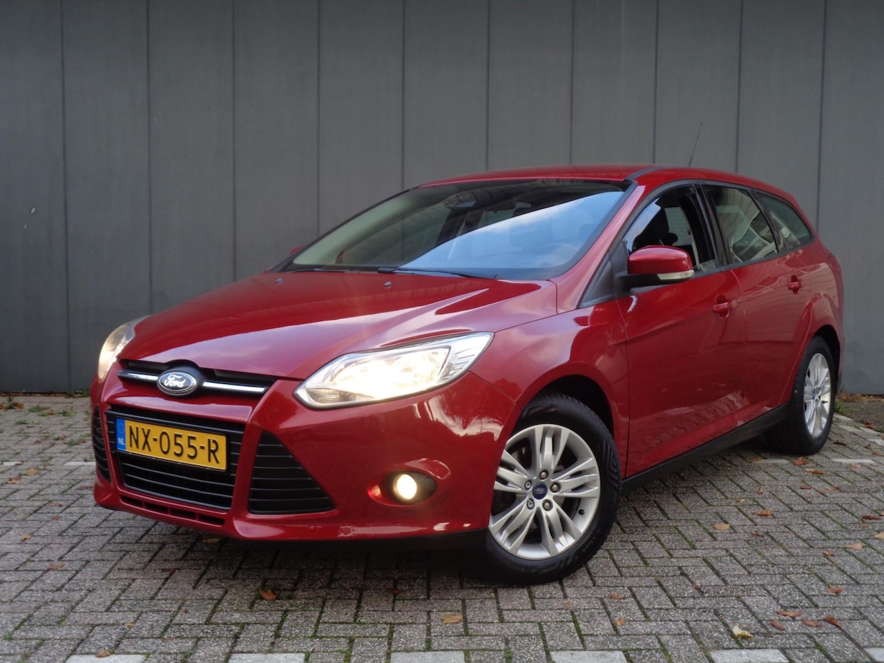 Ford Focus Wagon - 1.6 TI-VCT Trend Mooie&Prima Focus Volledig Onderhoud,2 Eigenaren Gehad. - AutoWereld.nl