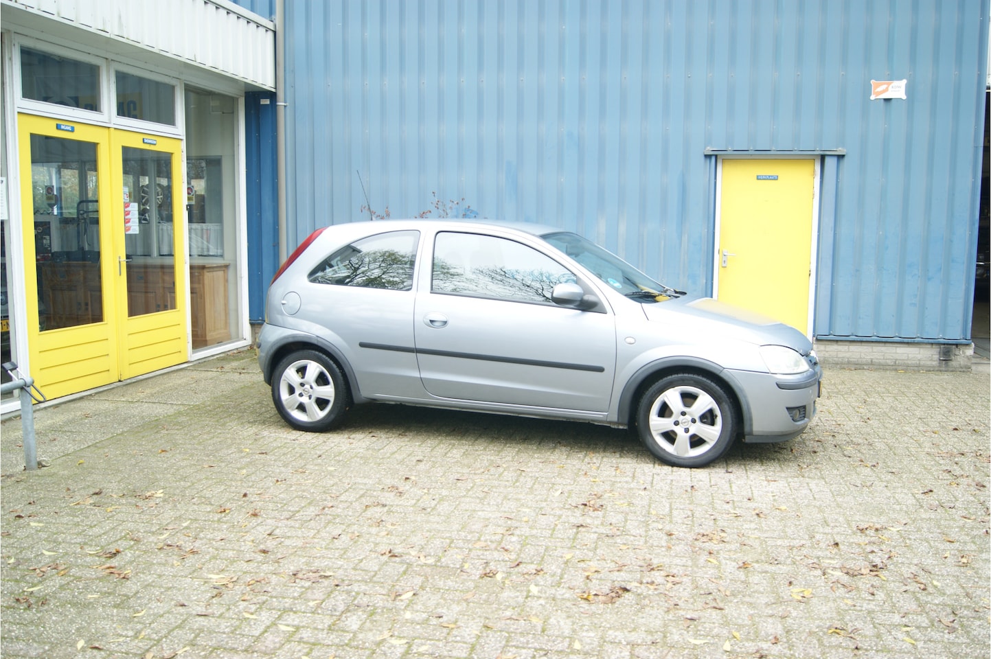 Opel Corsa - 1.4-16V Maxx Cool, Airco, Cruise, Nieuwe APK!!! - AutoWereld.nl