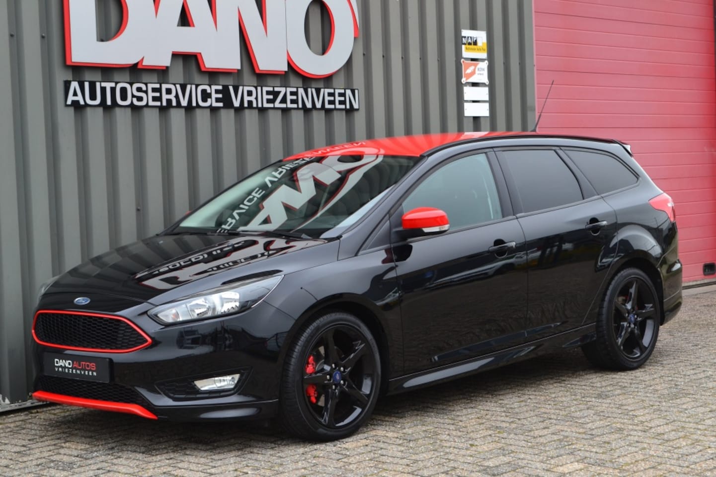 Ford Focus Wagon - 1.5 Titanium 1.5 Titanium - AutoWereld.nl