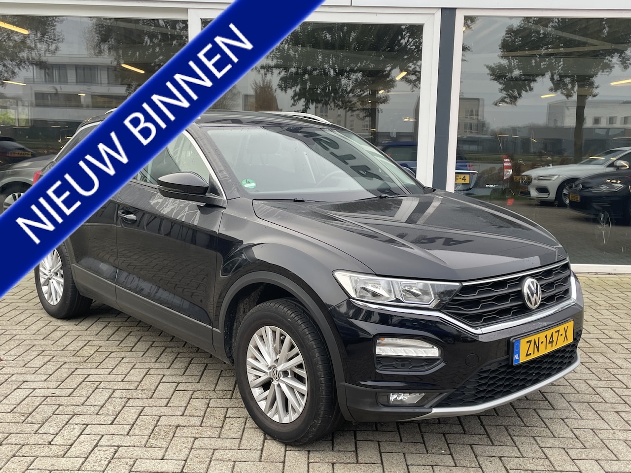 Volkswagen T-Roc - 1.6 TDI Style 50% deal 9.475,- ACTIE Trekhaak / Airco / Cruise / Telefoon - AutoWereld.nl