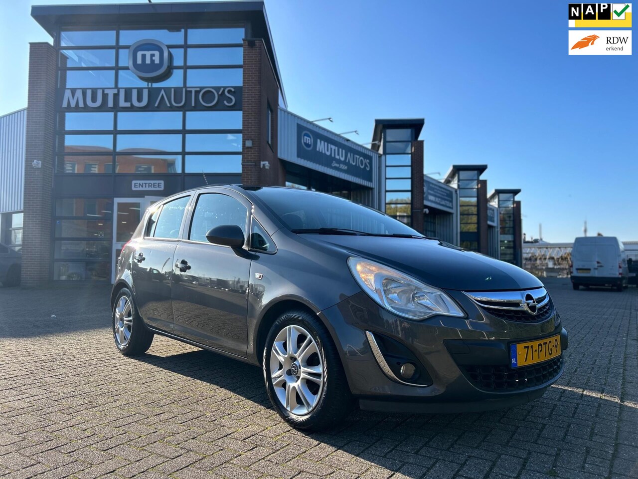 Opel Corsa - 1.4-16V Edition 5deurs Airco NAP APK - AutoWereld.nl