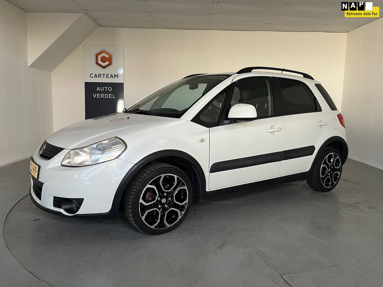 Suzuki SX4 - 1.6 Shogun Airco, LMV - AutoWereld.nl