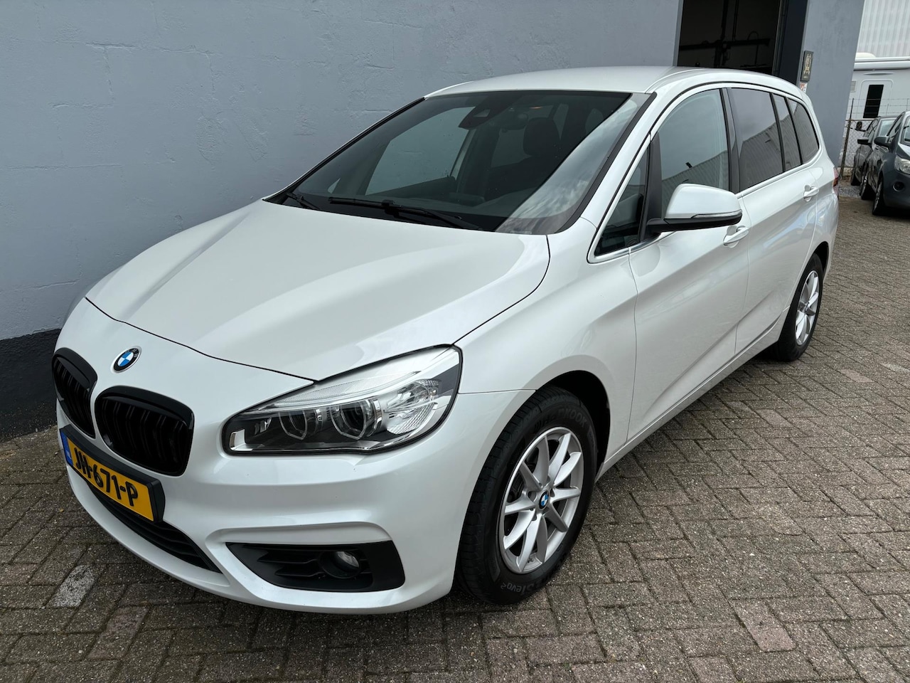 BMW 2-serie Gran Tourer - 216i Centennial Executive - Bi-Xenon - AutoWereld.nl