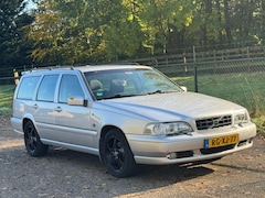 Volvo V70 - 2.5 T Exclusive /Trekhaak/NW Apk/