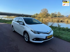 Toyota Auris - 1.8 Hybrid Business Plus|Dealer onderh.|Pano|