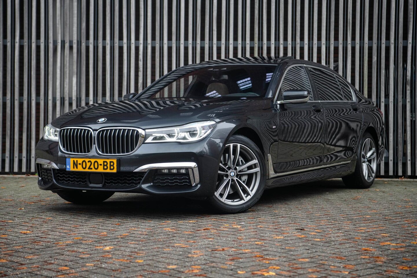 BMW 7-serie - 740Li 327pk xDrive High-Exe. M-Sport |DEALER ONDH|Panorama|SkyLounge|ACC|HUD|Camera|Luchtv - AutoWereld.nl