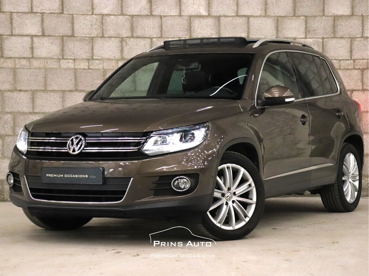 Volkswagen Tiguan - 1.4 TSI R-Line Edition |PANO|STOELV|CRUISE|CLIMA| - AutoWereld.nl