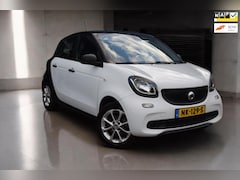 Smart Forfour - 1.0 Pure, Black&White edition, Lichtmetalen velgen, Airco, Climate Control, Cruisecontrole