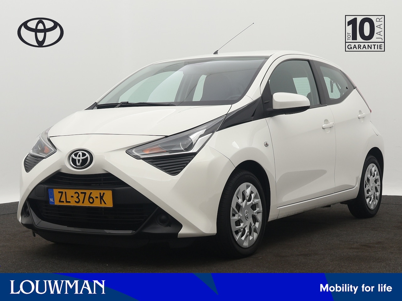 Toyota Aygo - 1.0 VVT-i x-play 1.0 VVT-i x-play - AutoWereld.nl