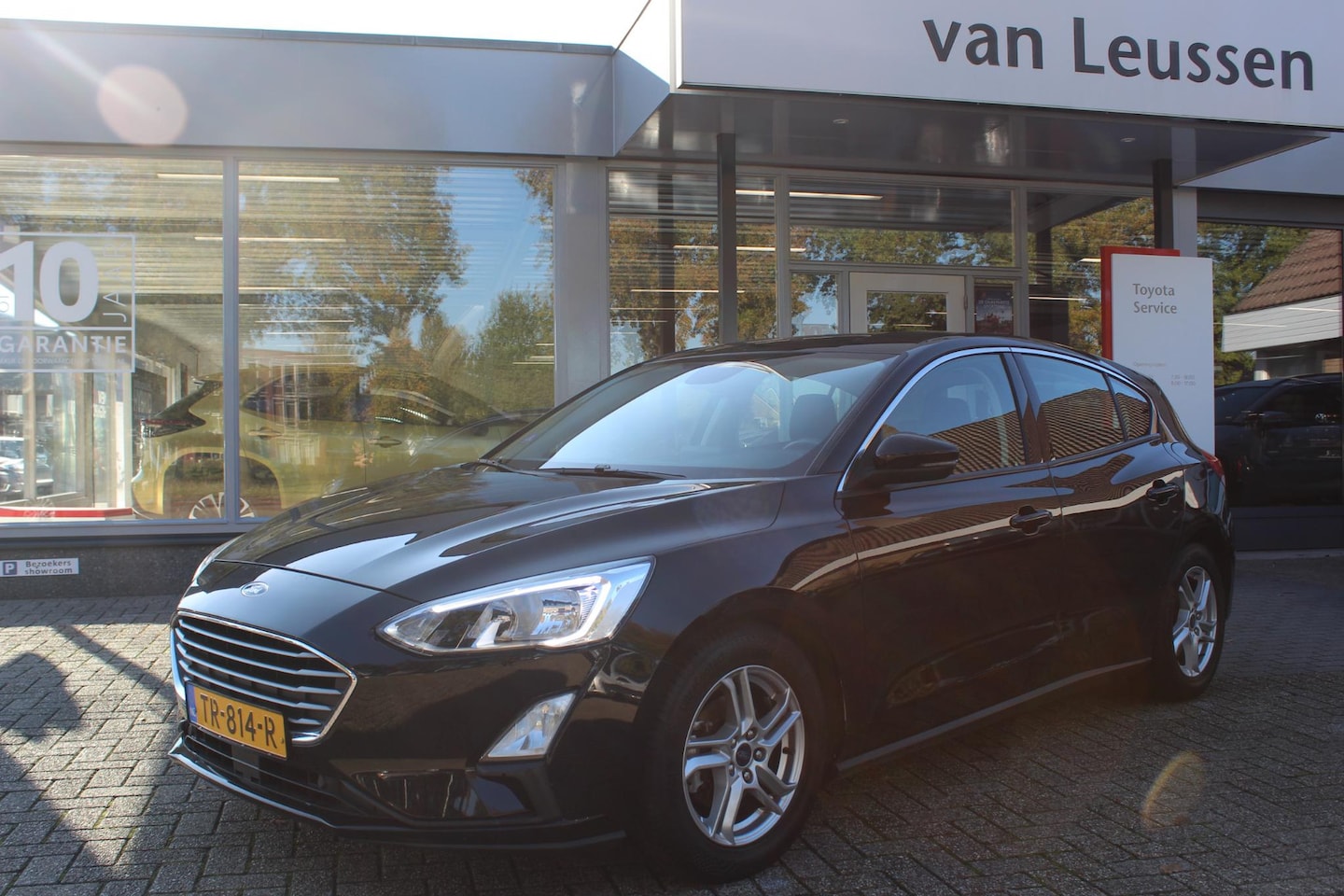 Ford Focus - 1.0 ECOBOOST TREND EDITION BUSINESS CRUISE APPLE/ANDROID NAVI PARK.SENSOREN A EL-RAMEN & S - AutoWereld.nl