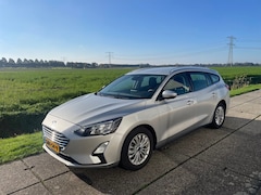 Ford Focus Wagon - 1.0 Hybrid, stoelverwarming, Voorruitverwarming, Camera, Navigatie