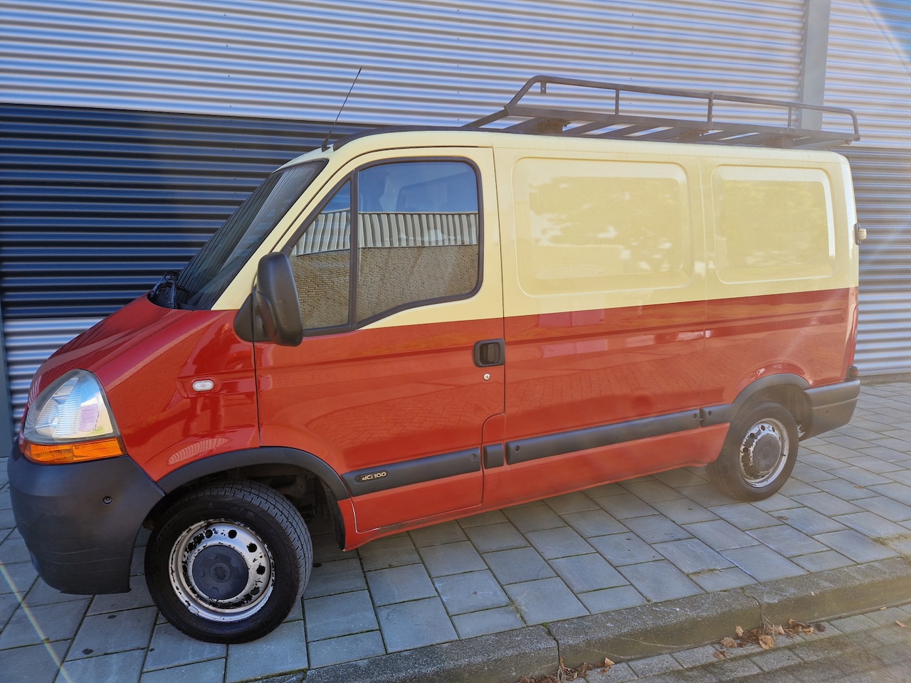 Renault Master - T28 2.5 dCi L1H1 Trekhaak imperial NAP - AutoWereld.nl