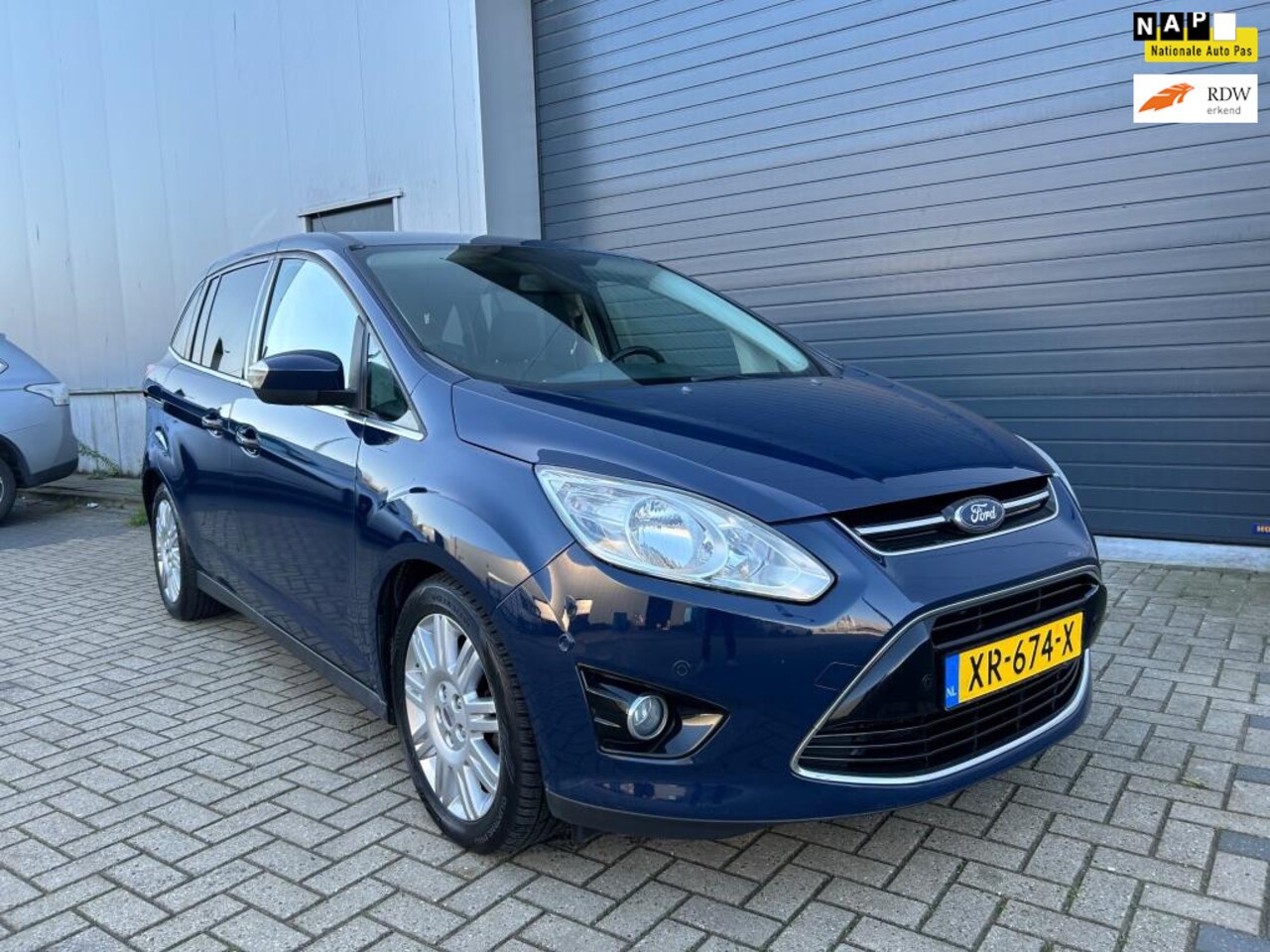 Ford Grand C-Max - 1.0i Titanium CLIMA PDC 2013 - AutoWereld.nl