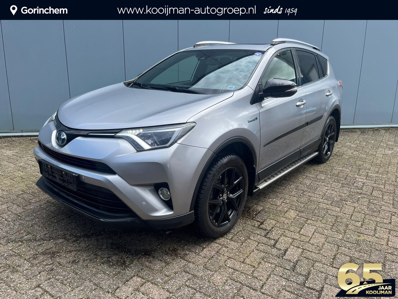 Toyota RAV4 - 2.5 Hybrid AWD Energy Plus | 1.650 KG Trekgewicht | Trekhaak | Treeplanken | Sunroof | Nav - AutoWereld.nl