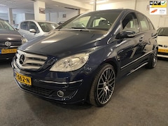 Mercedes-Benz B-klasse - 200 Turbo Designo uitvoering/Dealer onderhouden/Apk nieuw