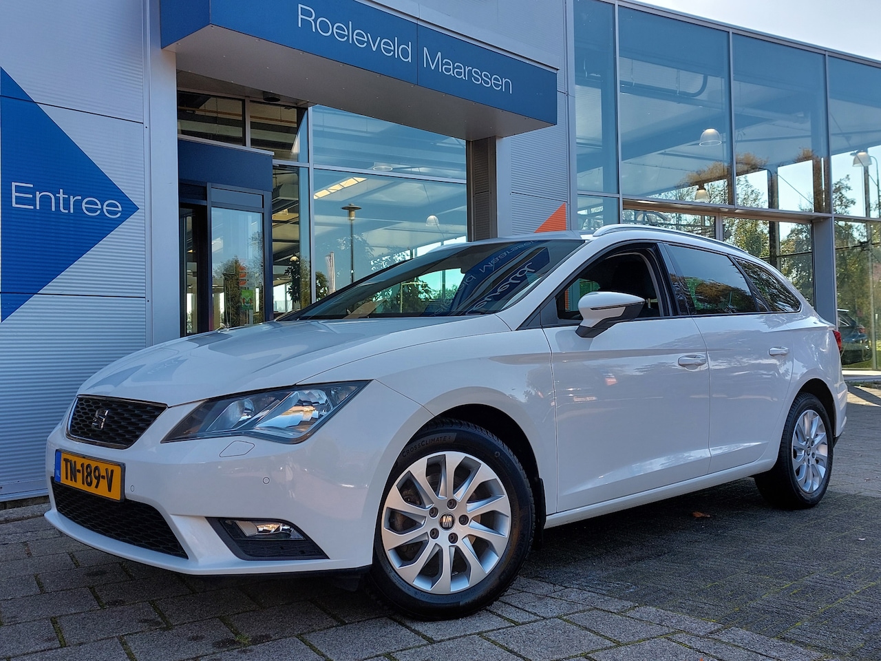 Seat Leon ST - 1.2 TSI 110pk Style | Clima | Cruise | Bluetooth Carkit+Streaming | Licht+Regensensor | Pd - AutoWereld.nl