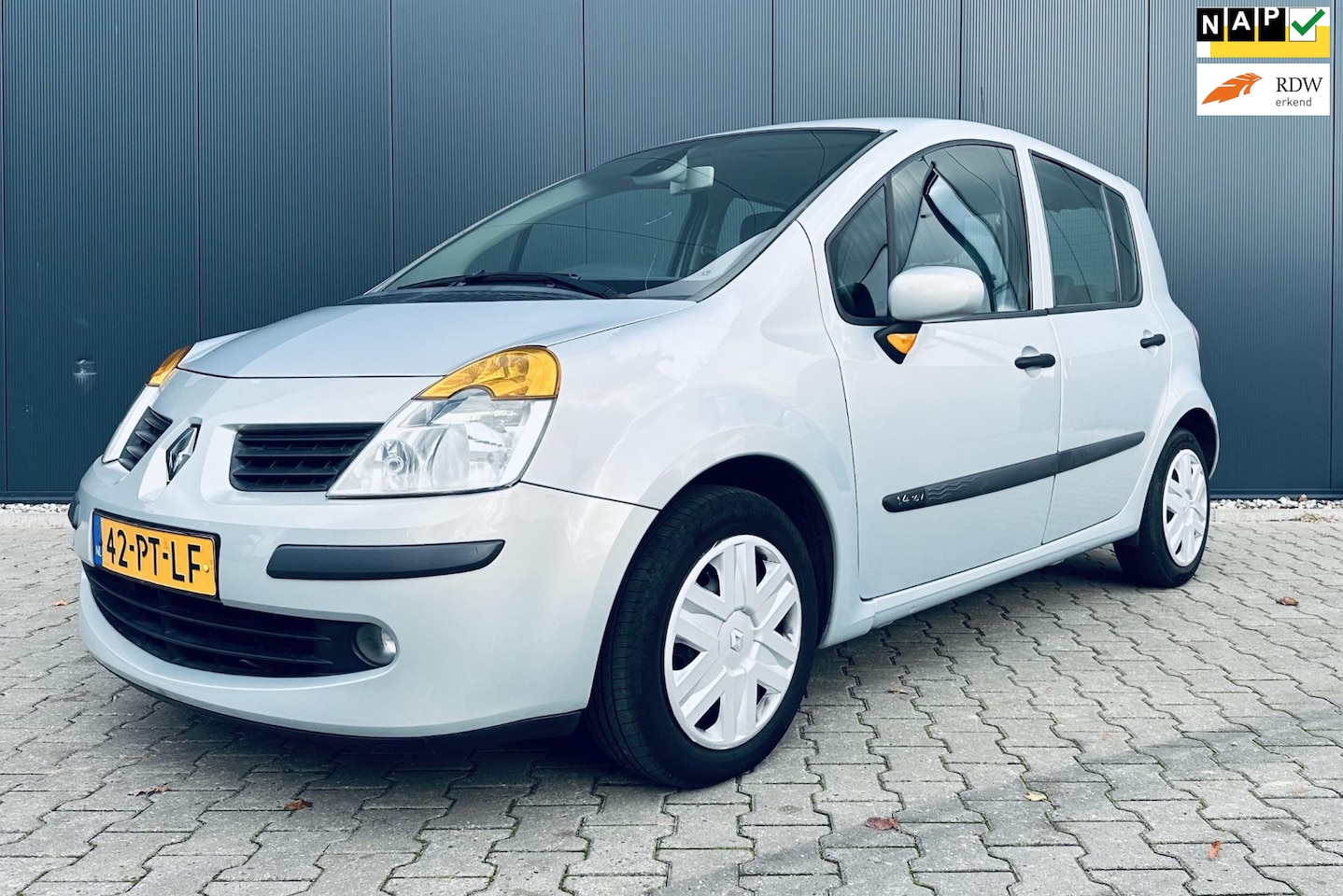 Renault Modus - 1.4-16V Expression Luxe Airco cruise APK 121000 km - AutoWereld.nl