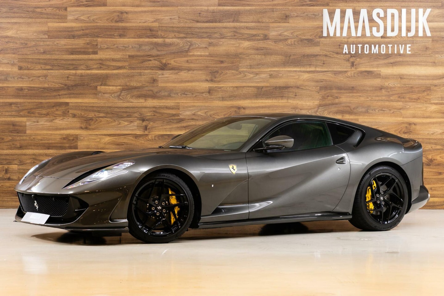 Ferrari 812 Superfast - 6.5 V12 Superfast|Tailor Made|Full Carbon|Pass display| - AutoWereld.nl