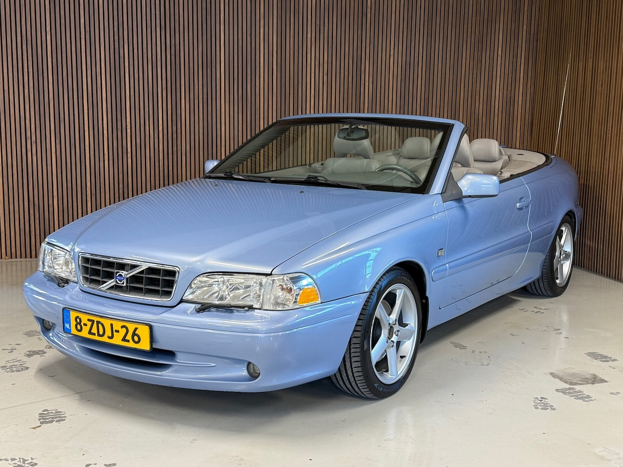 Volvo C70 Convertible - 2.0 T Luxury Line - Youngtimer - Hardtop - AutoWereld.nl