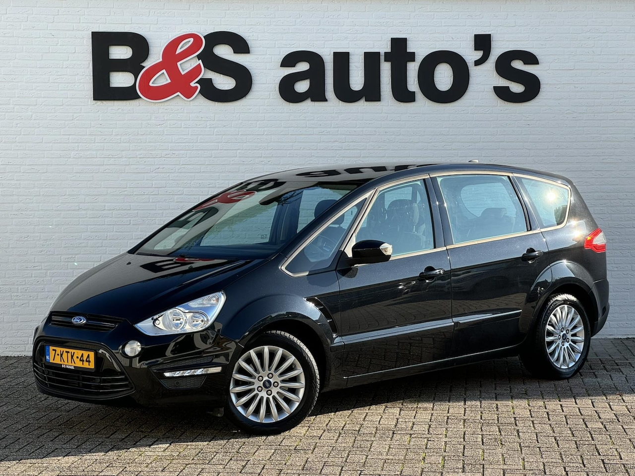 Ford S-Max - 1.6 Titanium Trekhaak Clima Cruise Navigatie Pdc Stoelverwarming - AutoWereld.nl