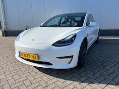 Tesla Model 3 - Standard RWD Plus Autopilot/Panorama/Leder