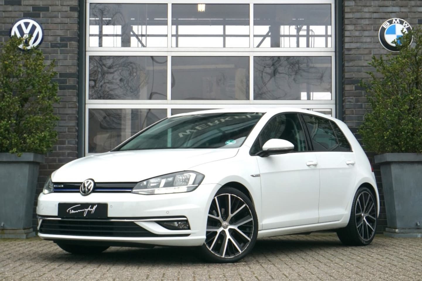 Volkswagen Golf - 1.5 TSI 131PK DSG CLIMA - PDC - 19 INCH - AutoWereld.nl