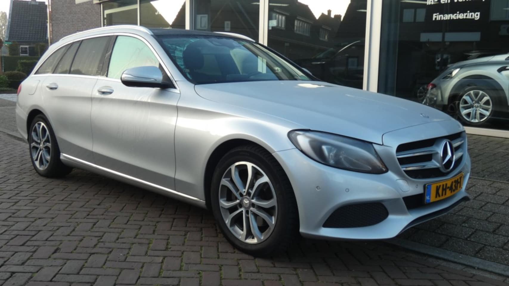 Mercedes-Benz C-klasse - 220 CDI AVANTGARDE PAKKET /  NAVI / CRUISE/ PANODAK / 1/2 LEDER - AutoWereld.nl