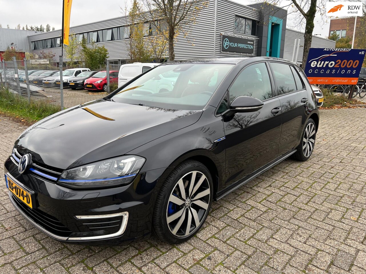 Volkswagen Golf - 1.4 TSI GTE - PANORAMA - LEDER - CAMERA ! - AutoWereld.nl