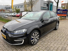 Volkswagen Golf - 1.4 TSI GTE - PANORAMA - LEDER - CAMERA