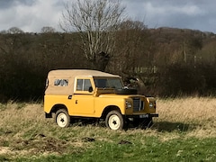 Land Rover 88 - Cabriolet met canvas kap