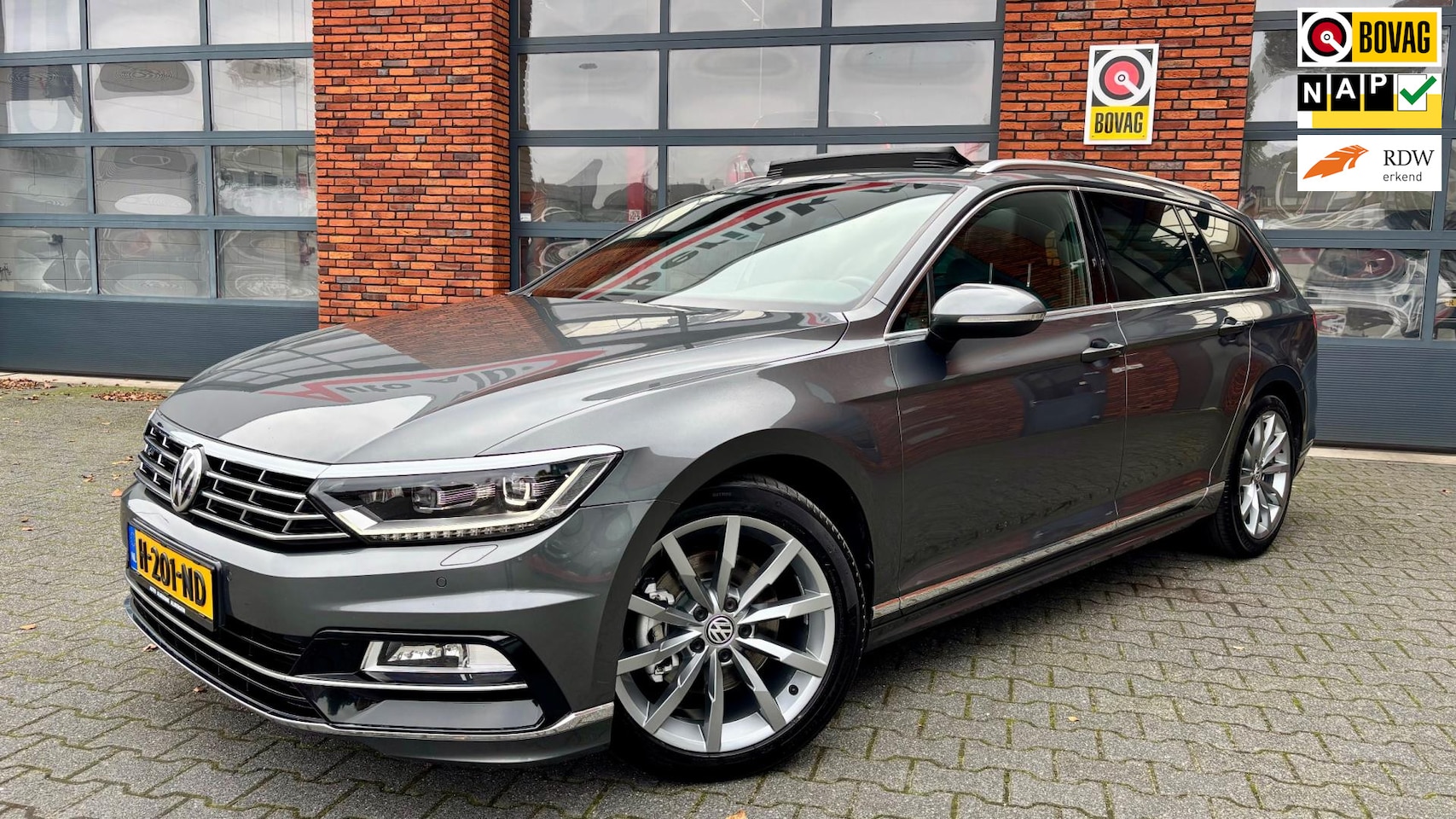 Volkswagen Passat Variant - 1.8 TSI DSG 3x R-line |Schuifdak|Trekhaak|Camera|Leer| - AutoWereld.nl