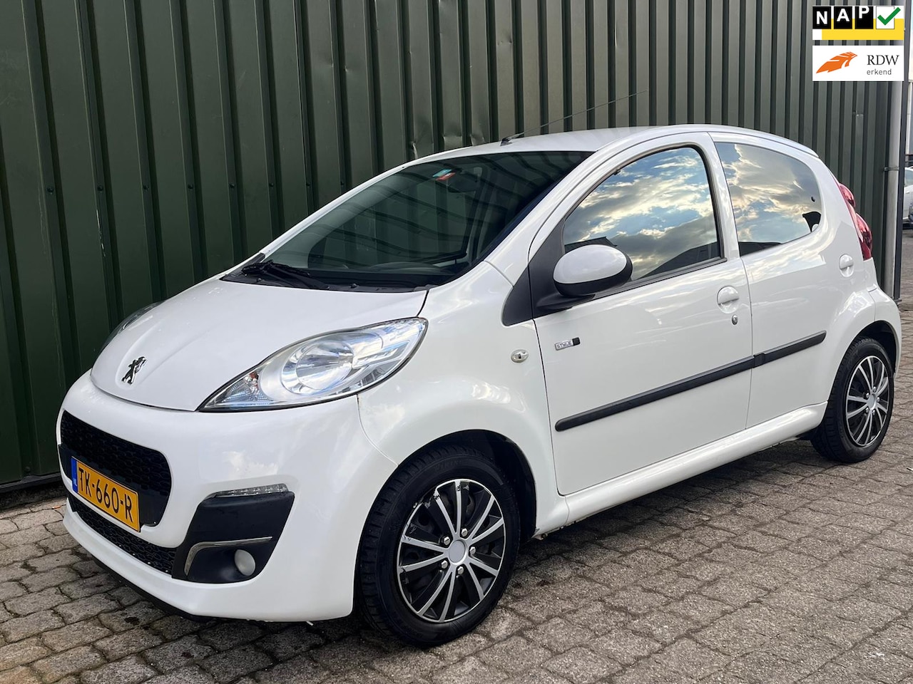 Peugeot 107 - 1.0 Sportium 1.0 Sportium - AutoWereld.nl