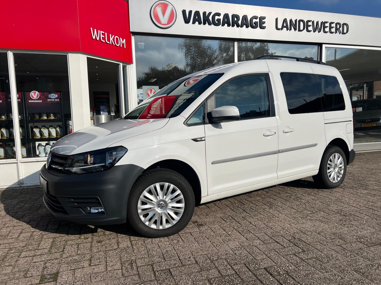 Volkswagen Caddy - 1.0 TSI Trendline 1.0 TSI Trendline, 5 persoons, trekhaak, PDC, Airco, Rijklaar - AutoWereld.nl