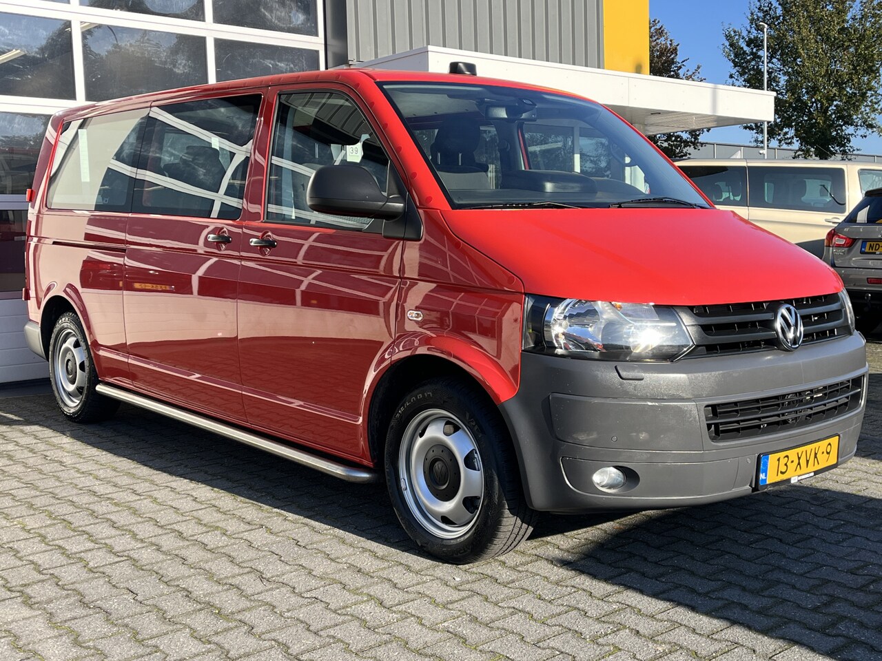 Volkswagen Transporter Kombi - 8-persoons 2.0 TDI DSG Automaat L2H1 4Motion BTW en BPM vrij Airco Cruise control PDC 1e e - AutoWereld.nl